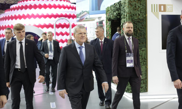 Юрий Чайка посетил экспозиции регионов СКФО на выставке-форуме «Россия»
