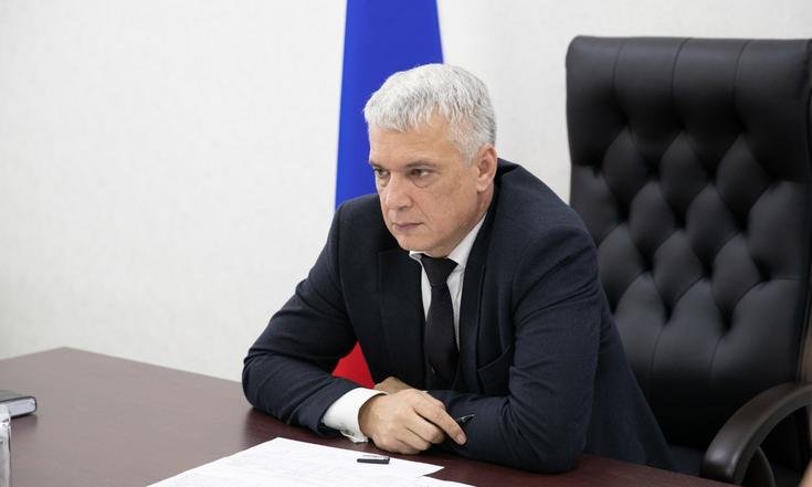 Владимир Надыкто провел совещание по вопросам повышения платежной дисциплины оплаты электрической, тепловой энергии и газа
