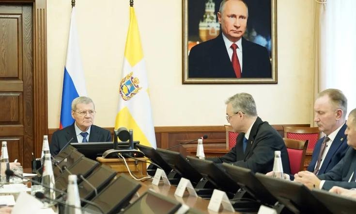Под руководством Юрия Чайки состоялось совещание, посвященное результатам социально-экономического развития Ставропольского края