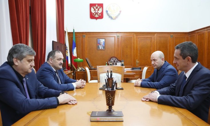 Сергей Меликов и Виталий Кузнецов обсудили развитие казачества в Дагестане