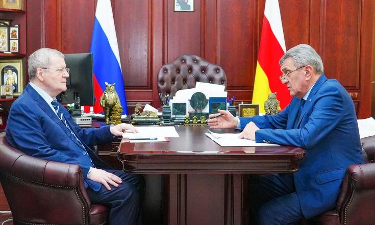Юрий Чайка провел двухстороннюю встречу с Главой Республики Северная Осетия-Алания Сергеем Меняйло